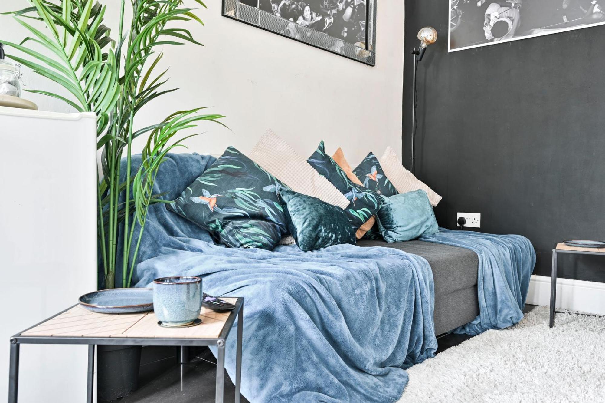 Steps From Stadium With Parking & Fantastic Transport Links! * Londres